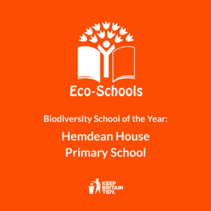 Hemdean House win Biodiversity Award (2).png